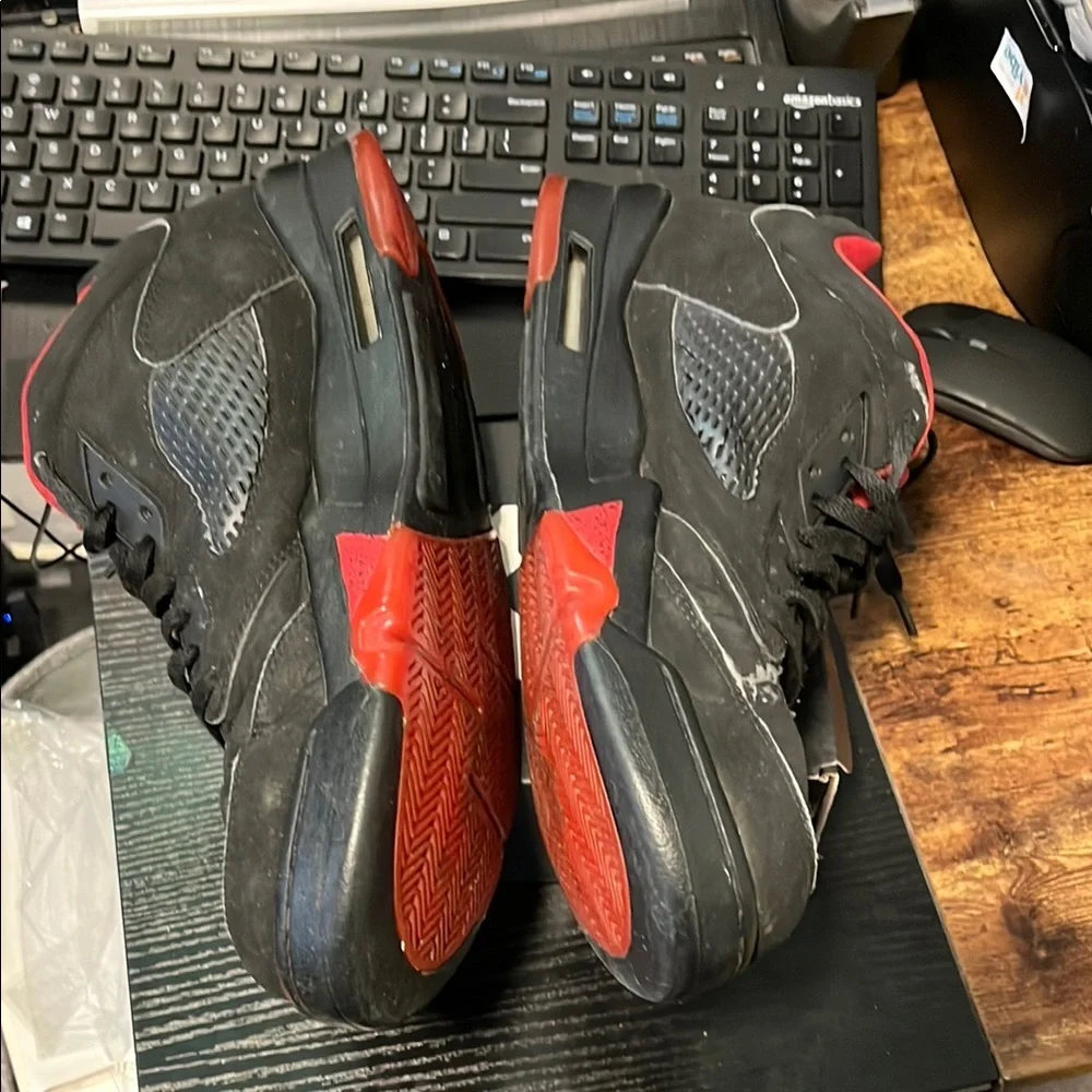 Jordan 5’s Retro Low Alternate 90 Black Red 3M Tongue 819171-001 Men’s 11.5